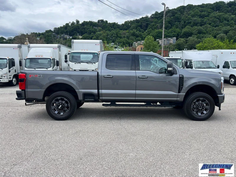 New 2024 Carbonized Gray Metallic Ford XLT image 5