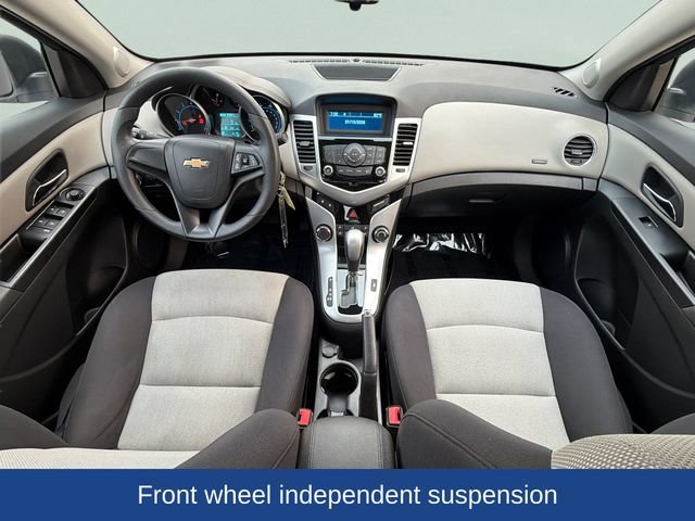 Used 2014 SUMMIT WHITE Chevrolet LS image 26