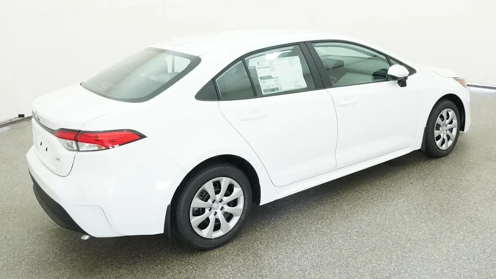 New 2027 Ice Cap Toyota LE image 18