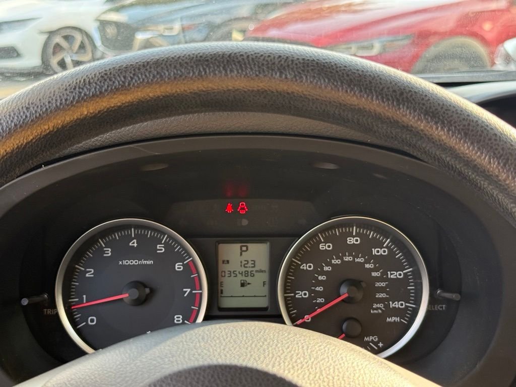 Used 2014 Gray Subaru 2.5i image 12