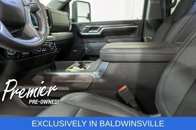 Used 2024 Summit White Chevrolet LTZ image 19
