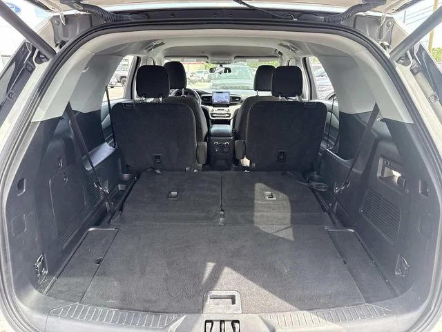 Used 2022 White Ford XLT image 9
