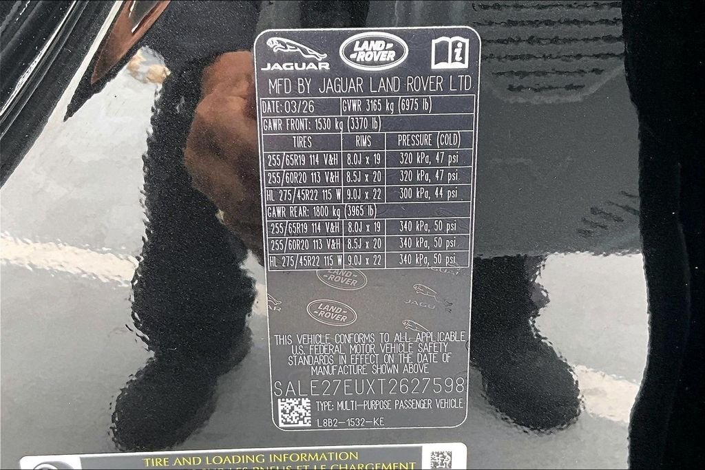 New 2026 Black Land Rover X-Dynamic SE image 8