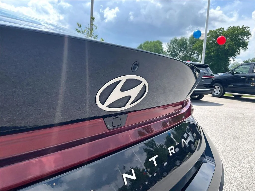 Used 2024 Black Hyundai SEL image 8