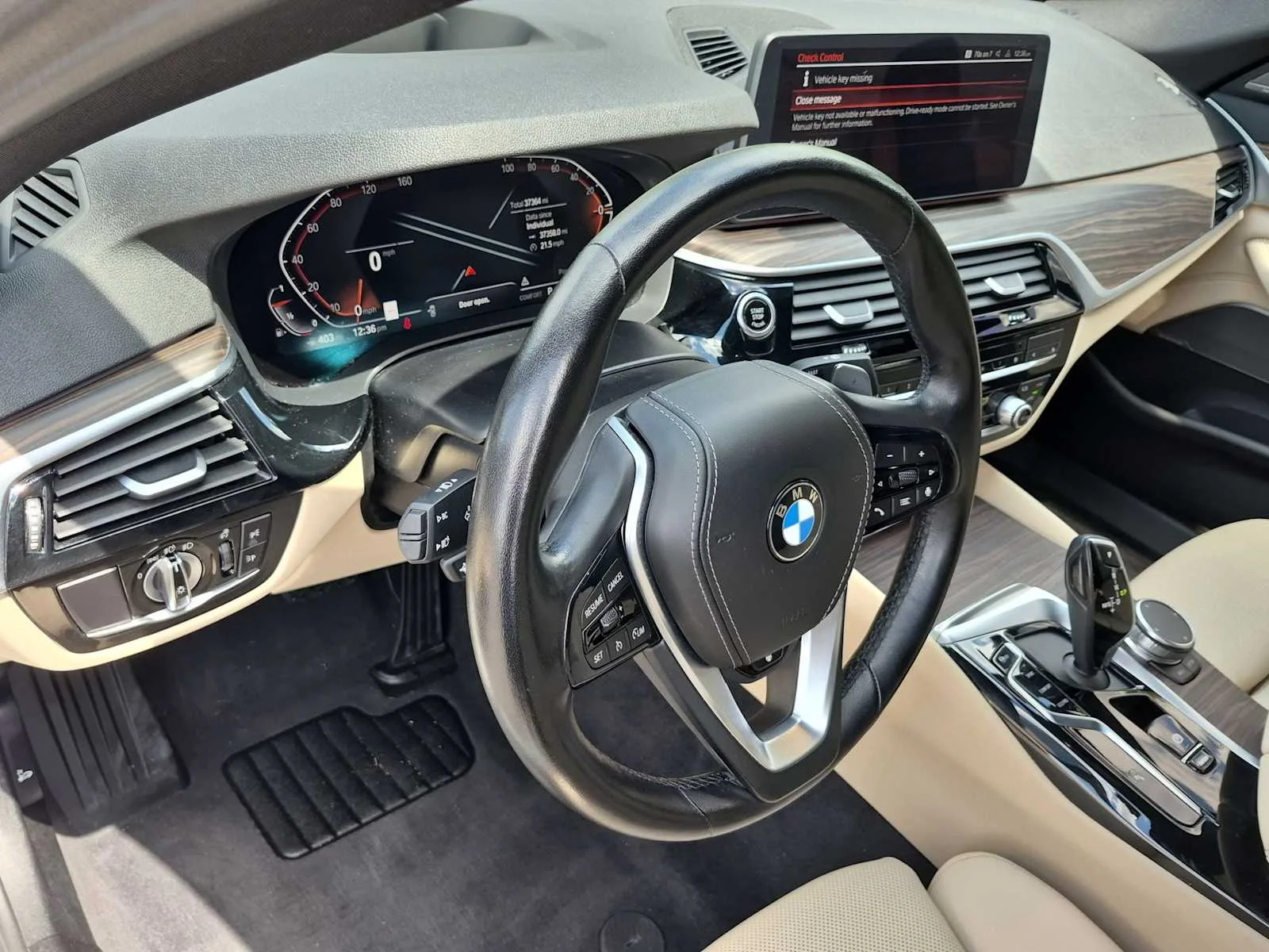 Certified Used 2023 Mineral White Metallic BMW 540i xDrive image 10