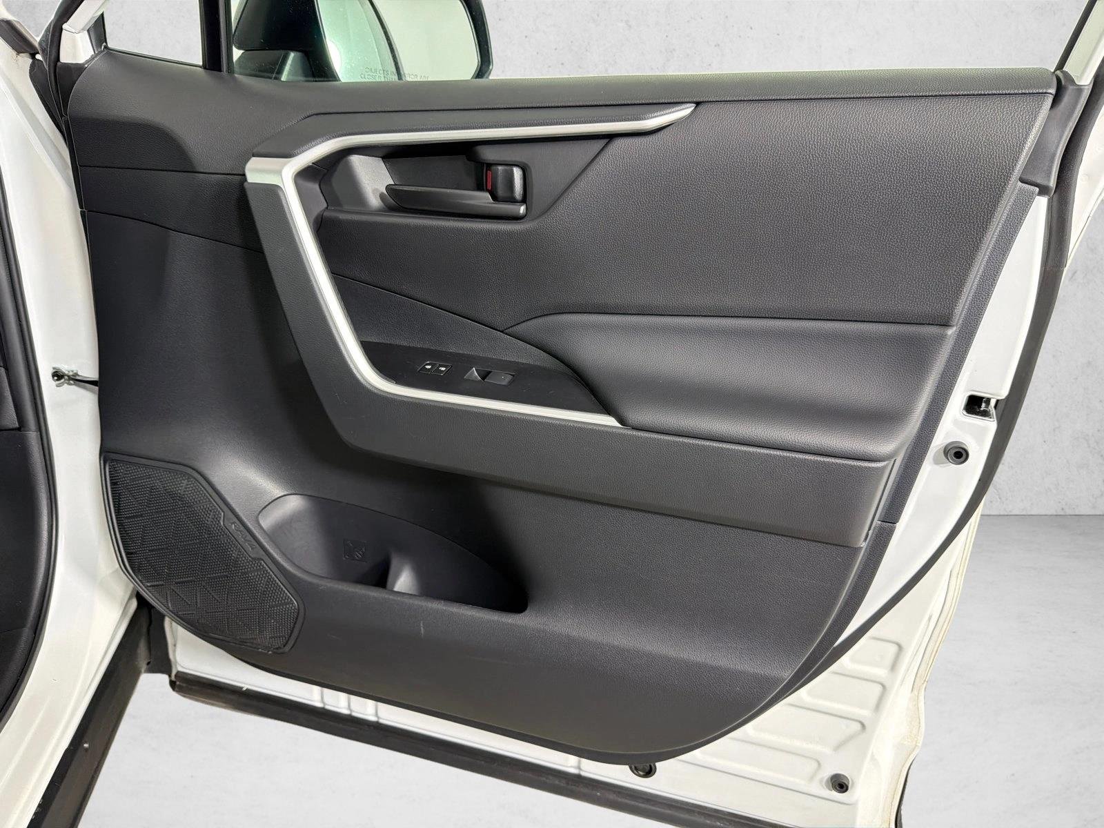 Used 2024 Ice Cap Toyota Hybrid LE image 14