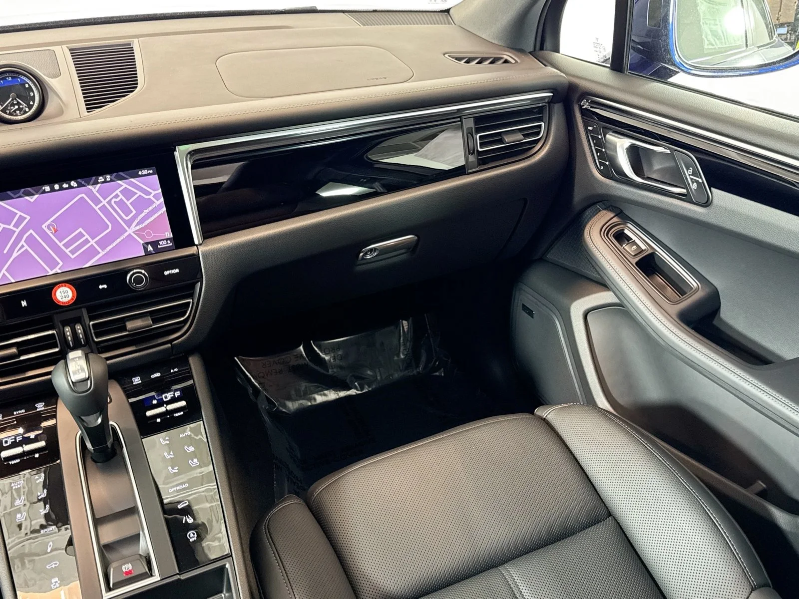 2026 Porsche Macan S - Photo 21