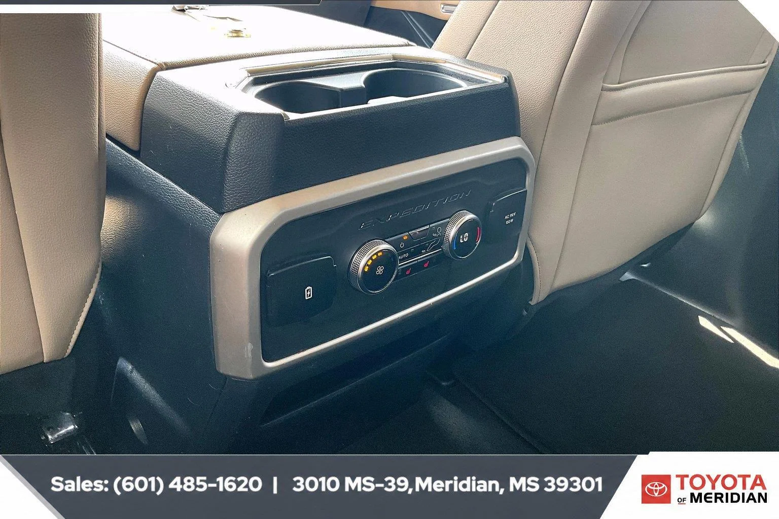 Used 2024 Oxford White Ford Limited image 25