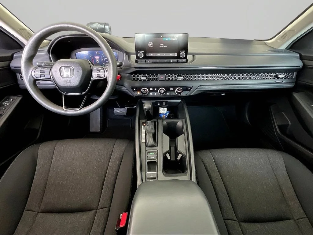 2025 Honda Accord SE - Photo 42