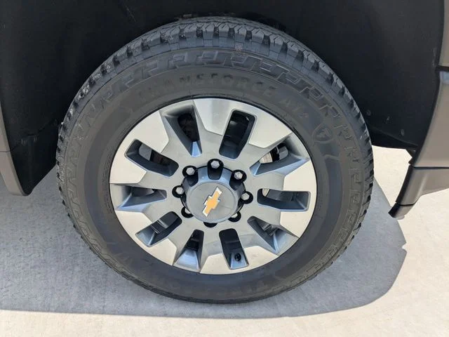 Used 2023 White Chevrolet Custom image 12