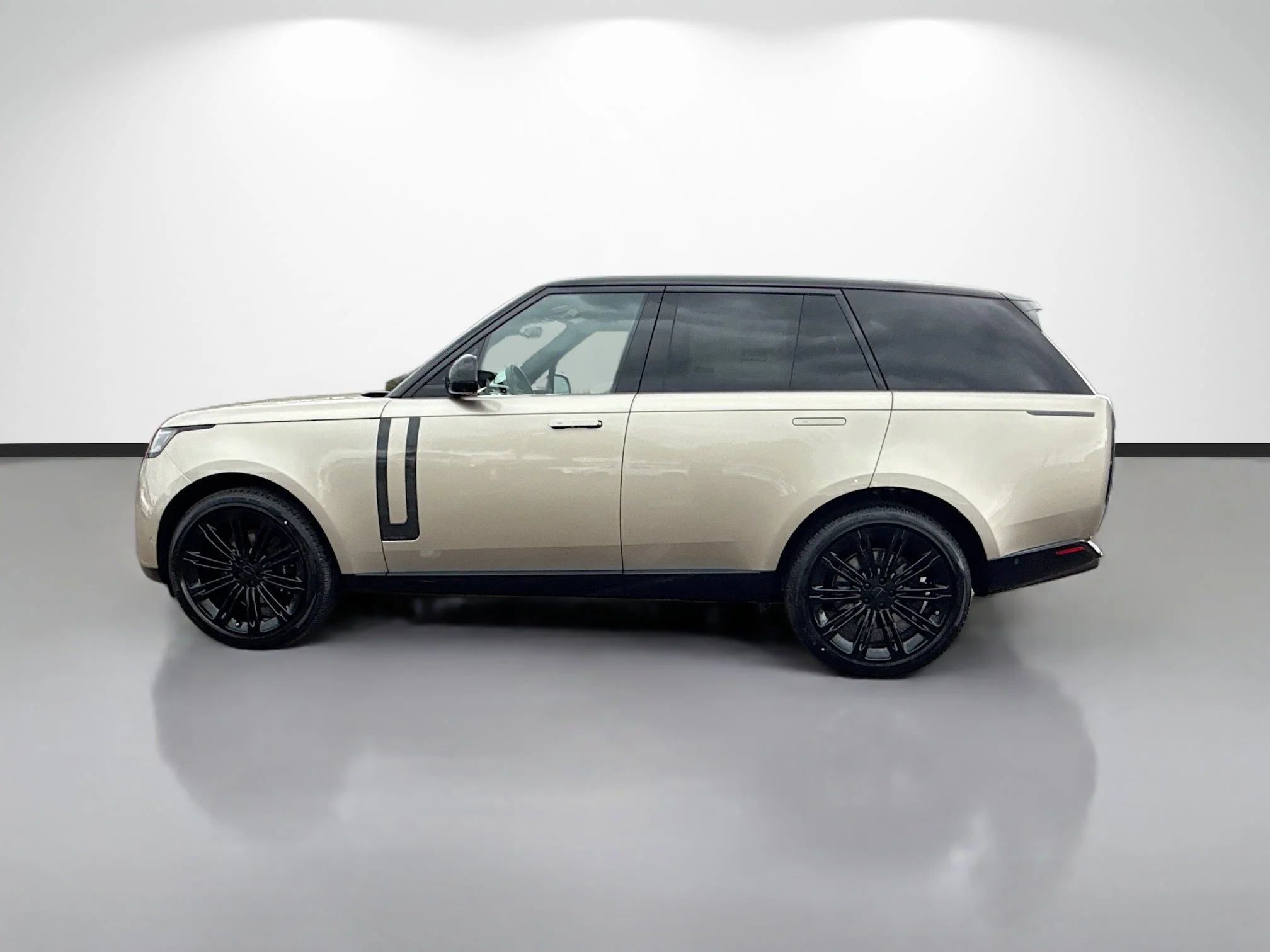 New 2026 Sunset Gold SV Bespoke Ultra Metallic Gloss Land Rover Autobiography image 2