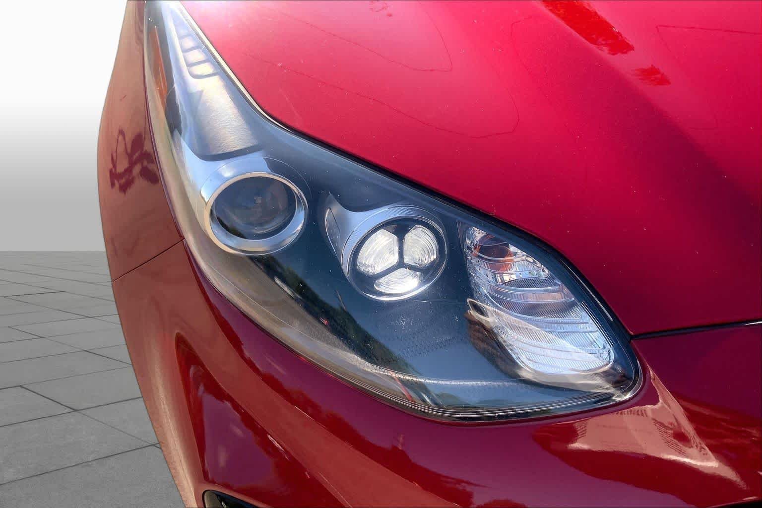 Used 2022 Hyper Red Kia Nightfall image 27