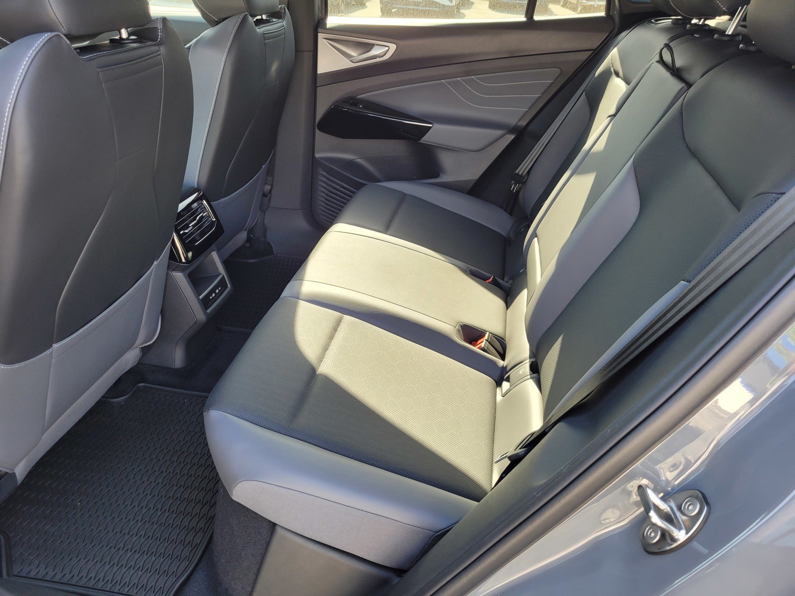 New 2026 Gray Volkswagen Pro S image 7