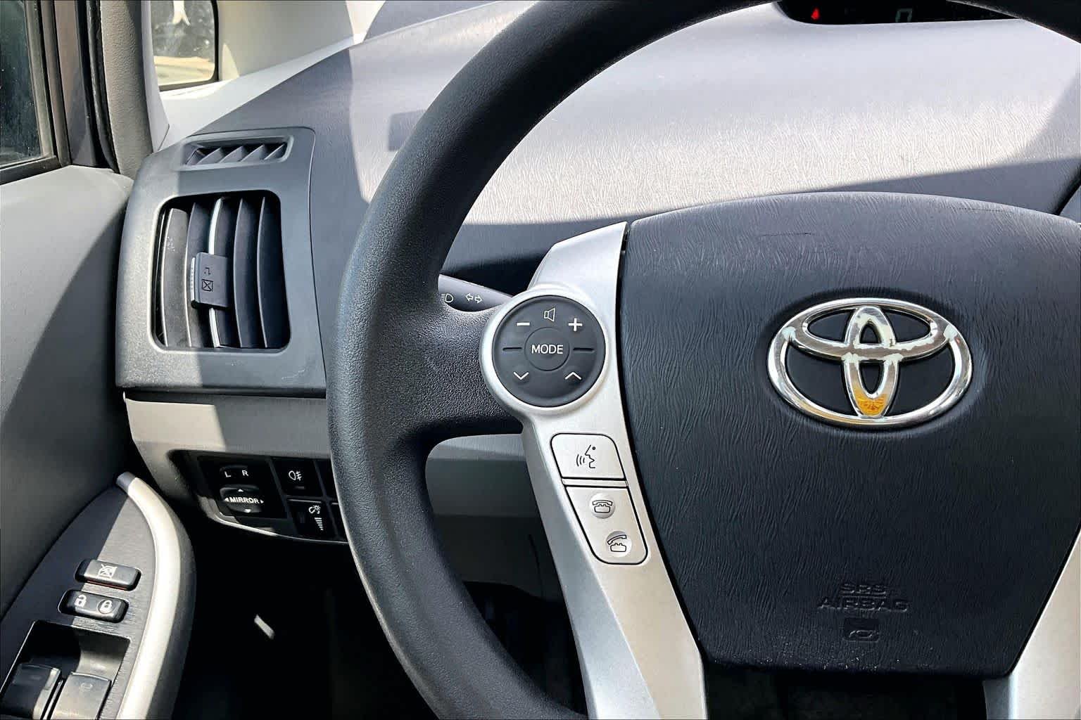 Used 2011 Winter Gray Metallic Toyota III image 23