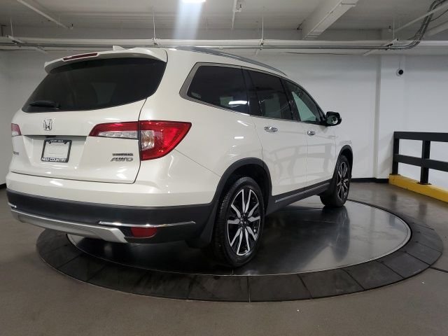 Used 2019 White Honda Touring image 9
