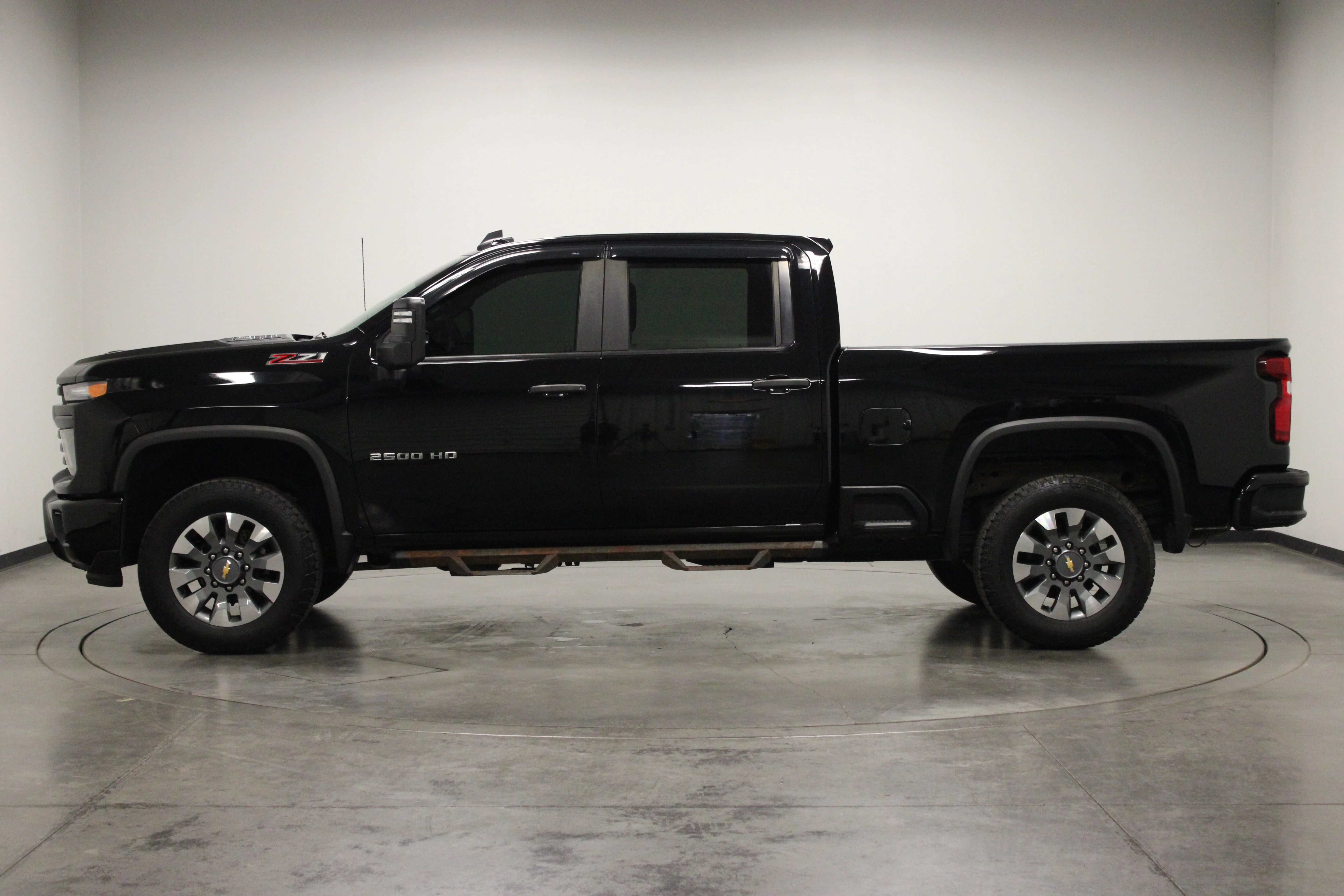 Used 2024 Black Chevrolet Custom image 5