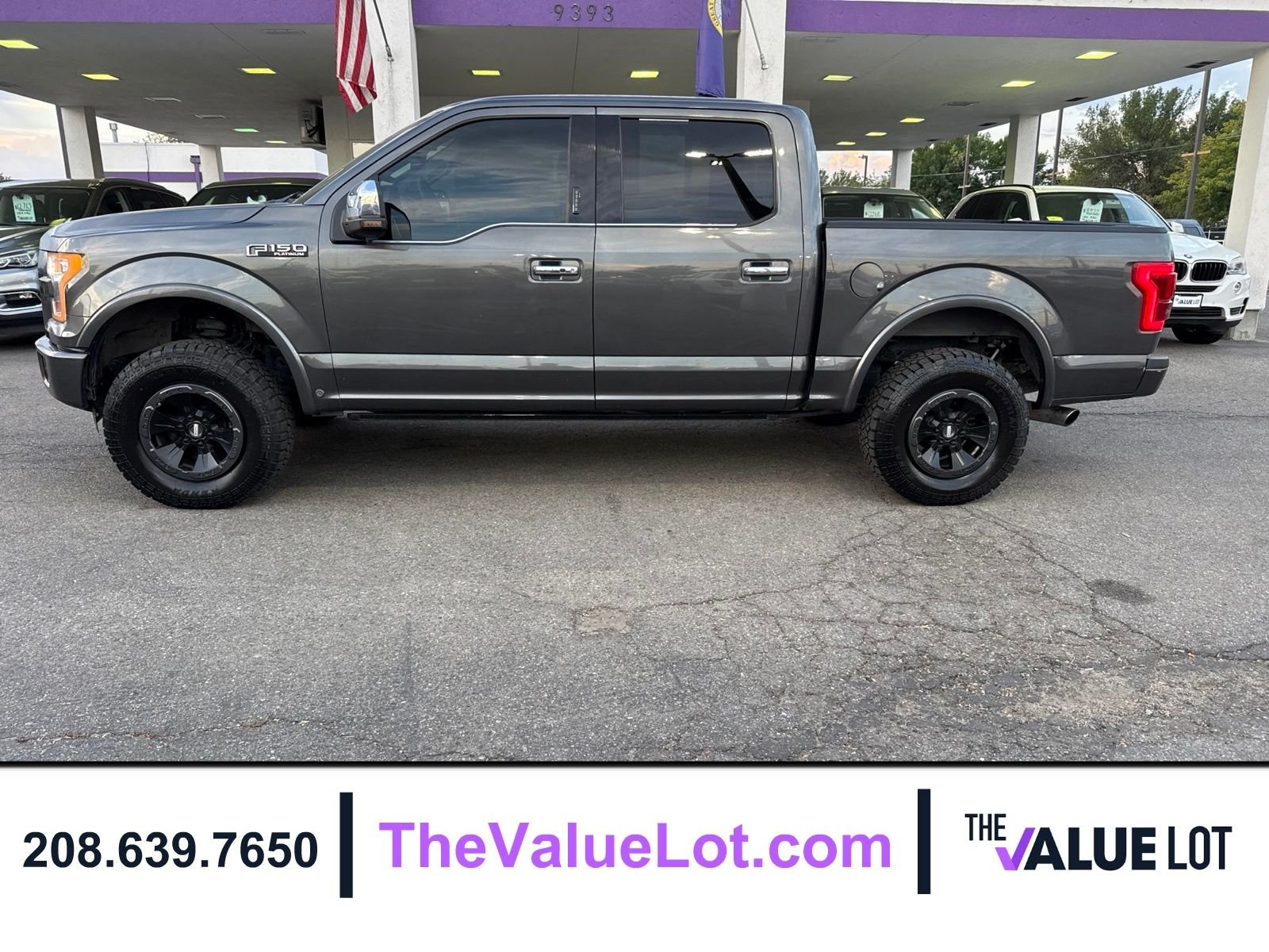 Used 2015  Ford Platinum image 7