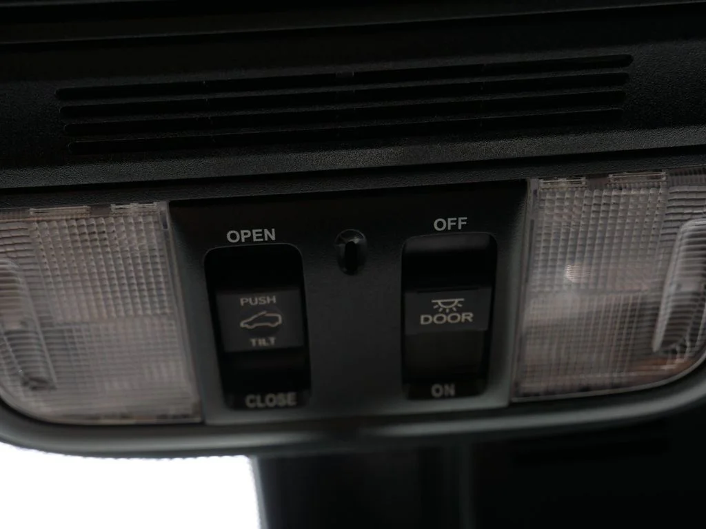 Used 2023  Honda EX-L image 28