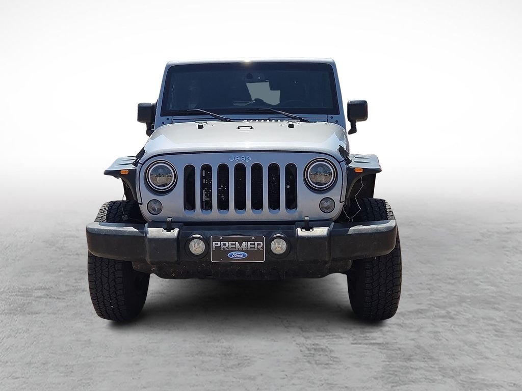 Used 2016 Billet Silver Metallic Clearcoat Jeep Unlimited Sport image 3