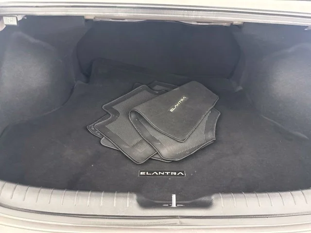 Used 2023 Silver Hyundai SEL image 29