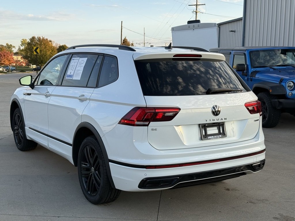 2022 Volkswagen Tiguan SE R-Line Black photo 4