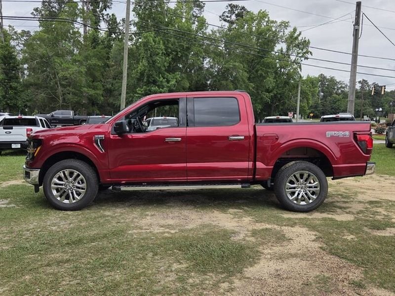 New 2026 Ruby Red Metallic Tinted Clearcoat Ford XLT image 4