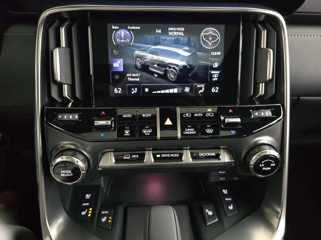 New 2026  Lexus 700h Luxury image 22