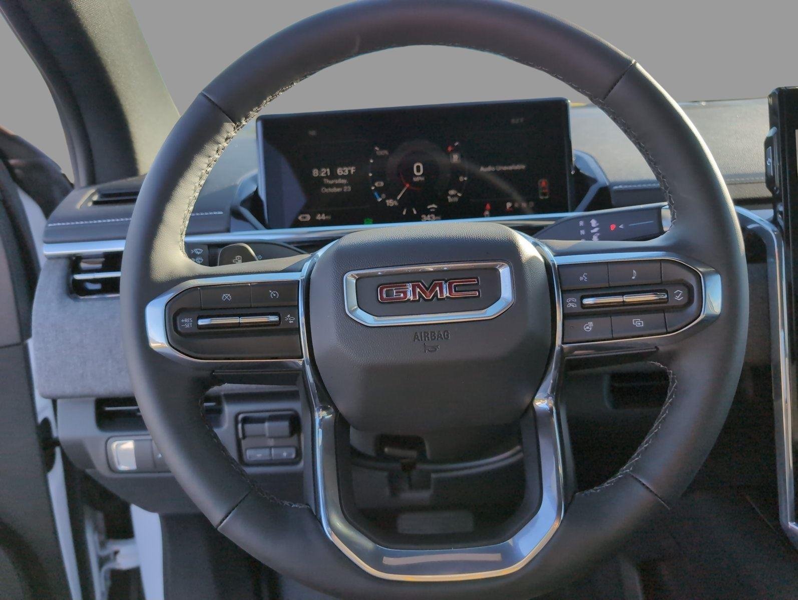 New 2026 Summit White GMC Elevation Standard Range image 14