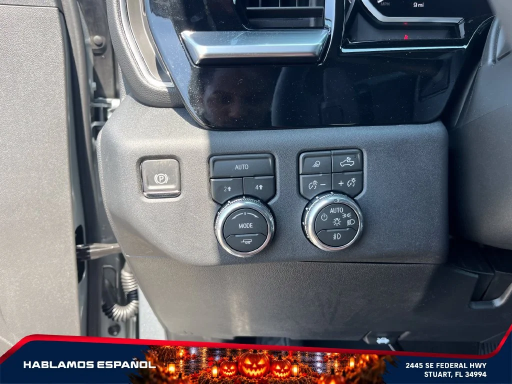 New 2026 Sterling Metallic GMC Elevation image 24