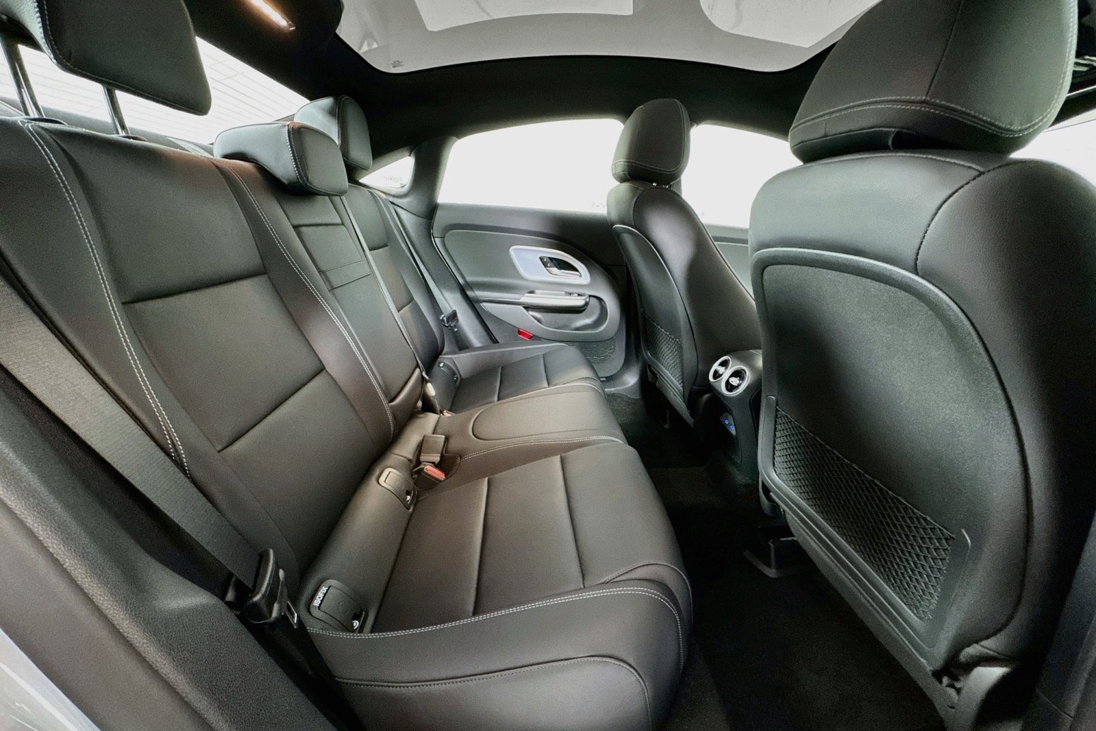 New 2027 Cirrus Silver Metallic Mercedes-Benz CLA 220 Hybrid image 24