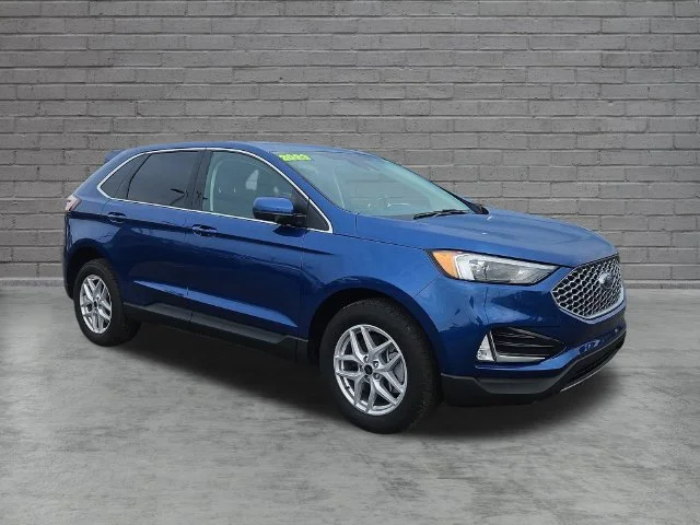 Used 2023 Blue Ford SEL image 16