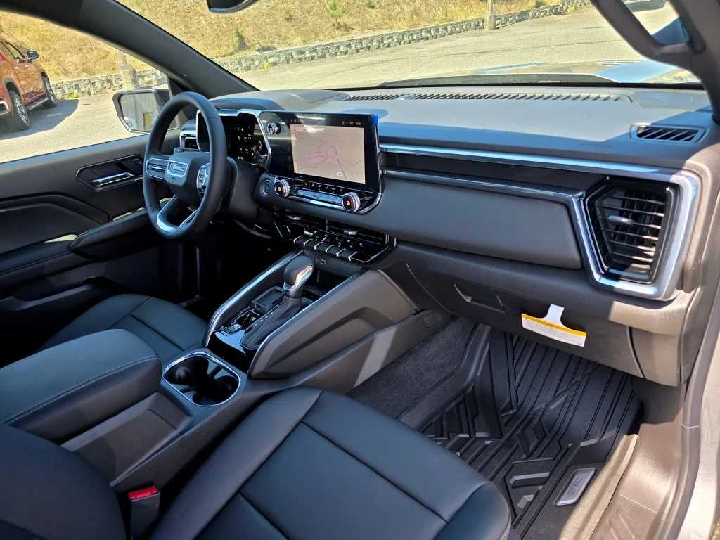 New 2026 Silver GMC Elevation image 27