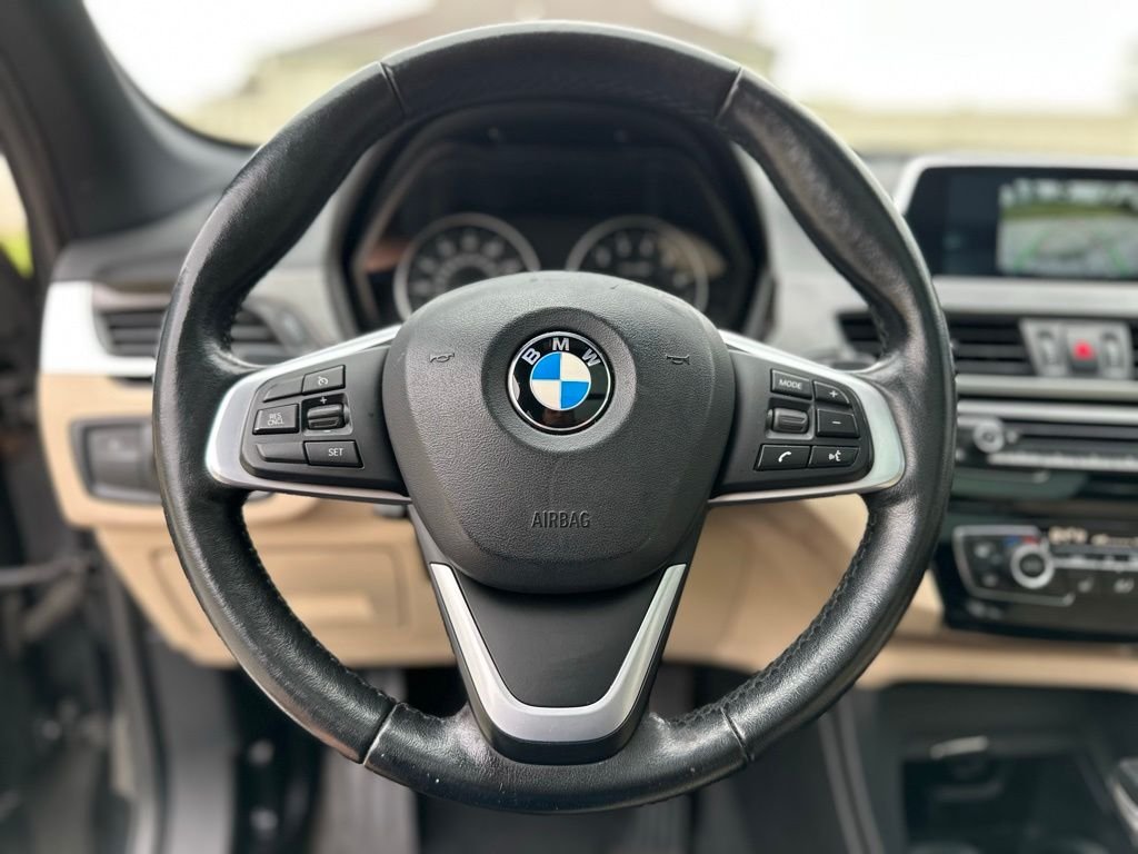 Used 2018 Black Sapphire Metallic BMW xDrive28i image 28