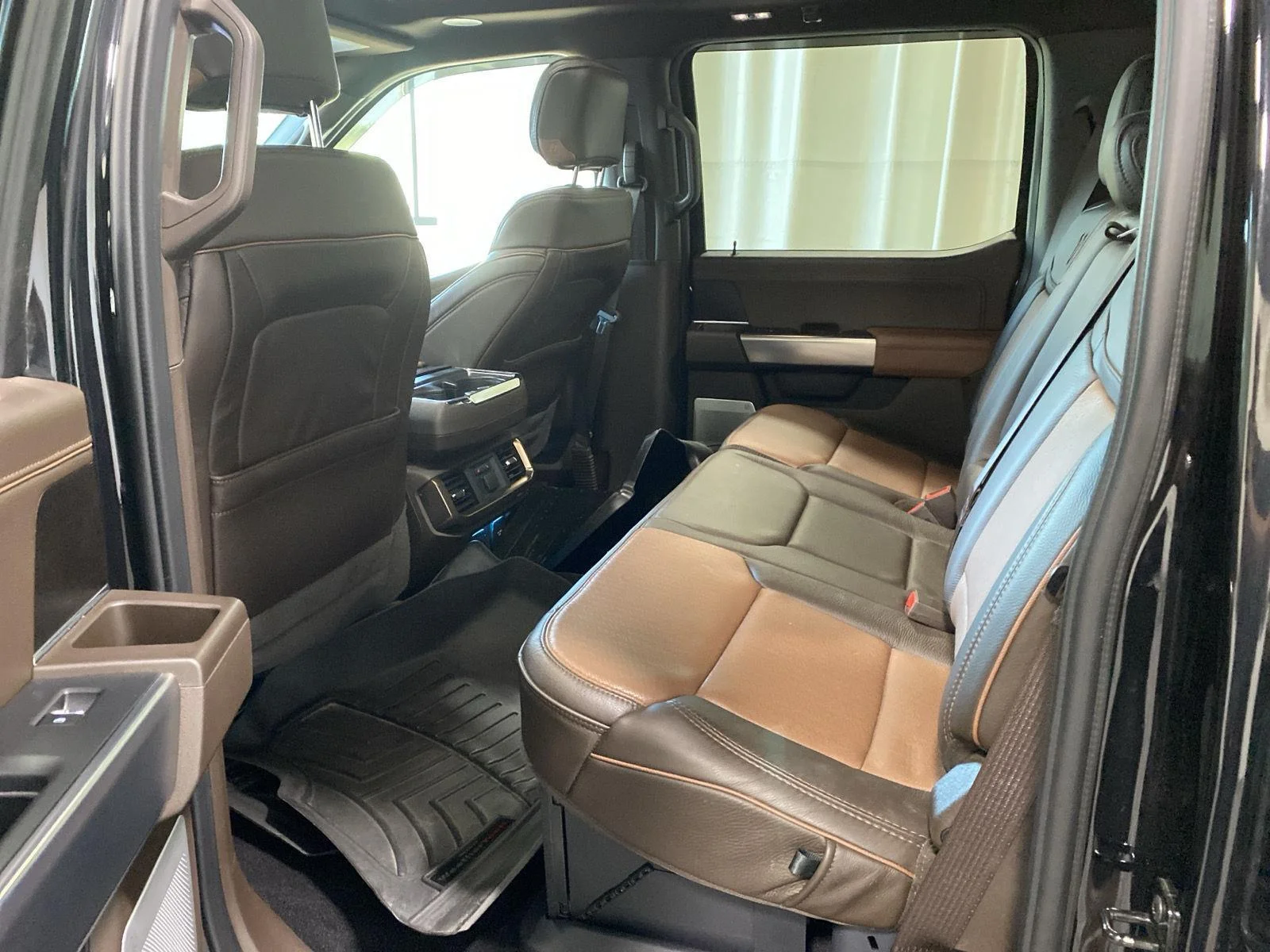 Used 2024 Black Metallic Ford King Ranch image 16