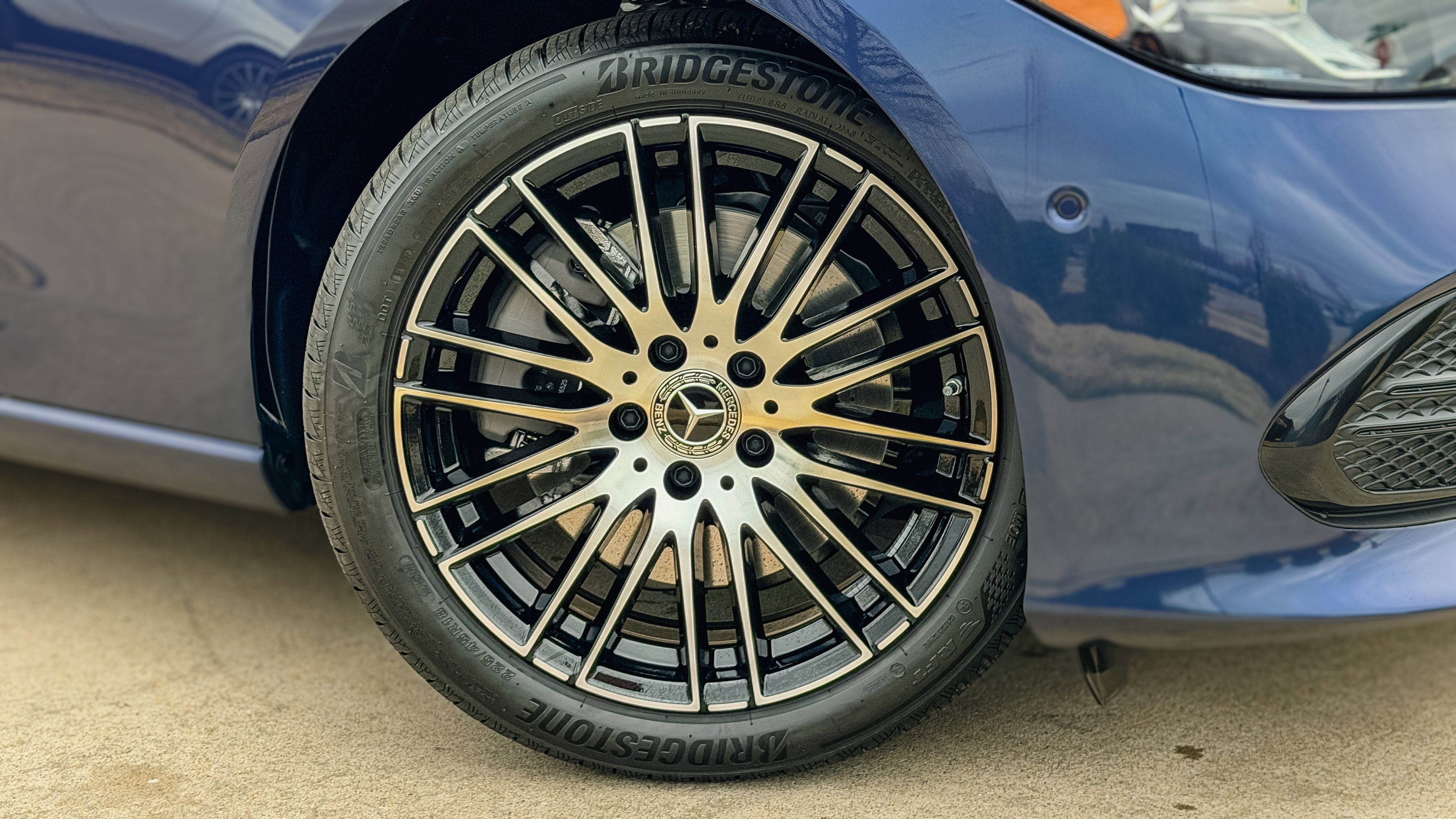 New 2026 Twilight Blue Metallic Mercedes-Benz C 300 image 3