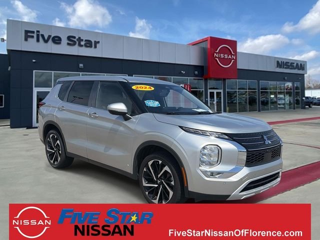 2024 Mitsubishi Outlander SE 2WD's photo