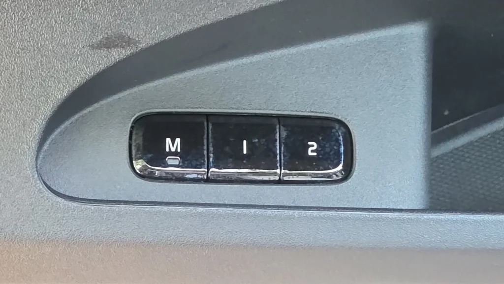 Used 2023  Polestar Long Range Dual Motor Performance Plus image 30
