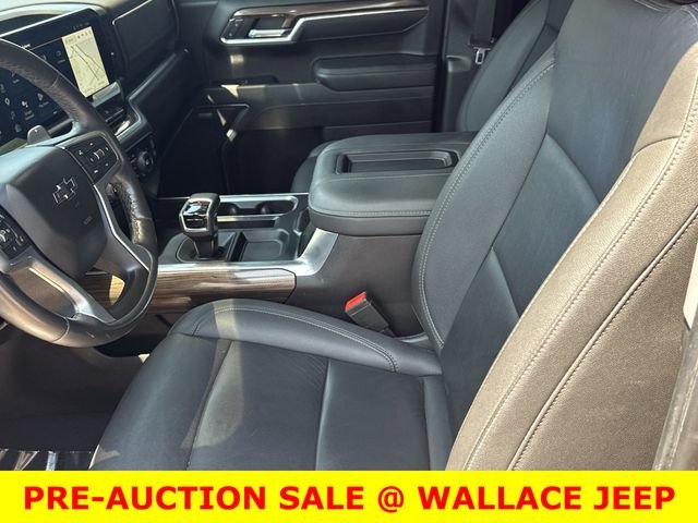 Used 2022 Red Chevrolet LT Trail Boss image 19