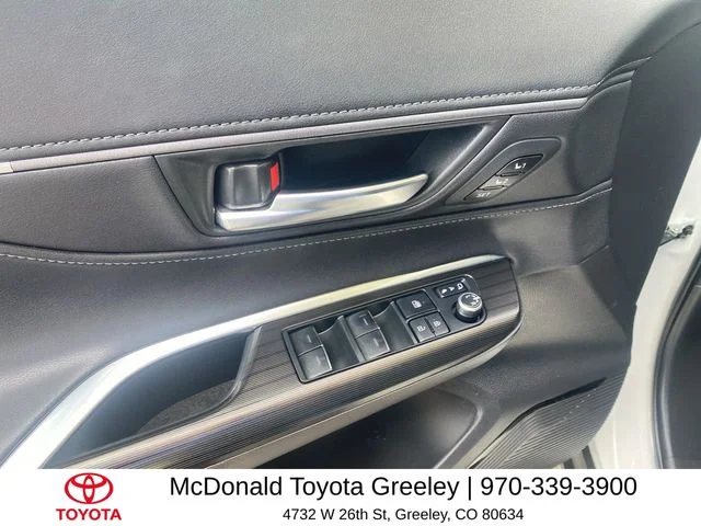 Used 2022 White Toyota XLE image 13