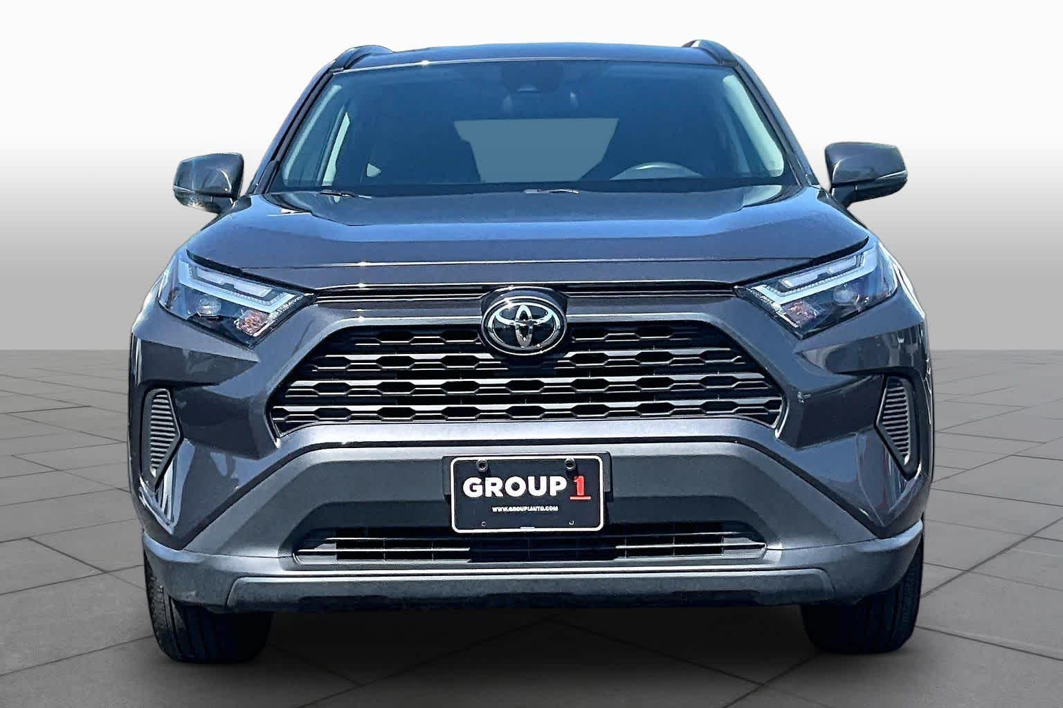 Certified Used 2025 Magnetic Gray Metallic Toyota Hybrid XLE image 4