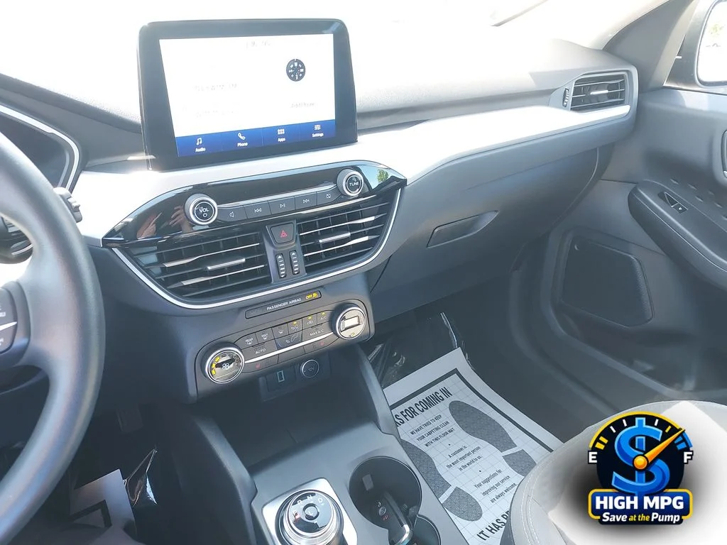 Used 2020 Black Ford SE image 15