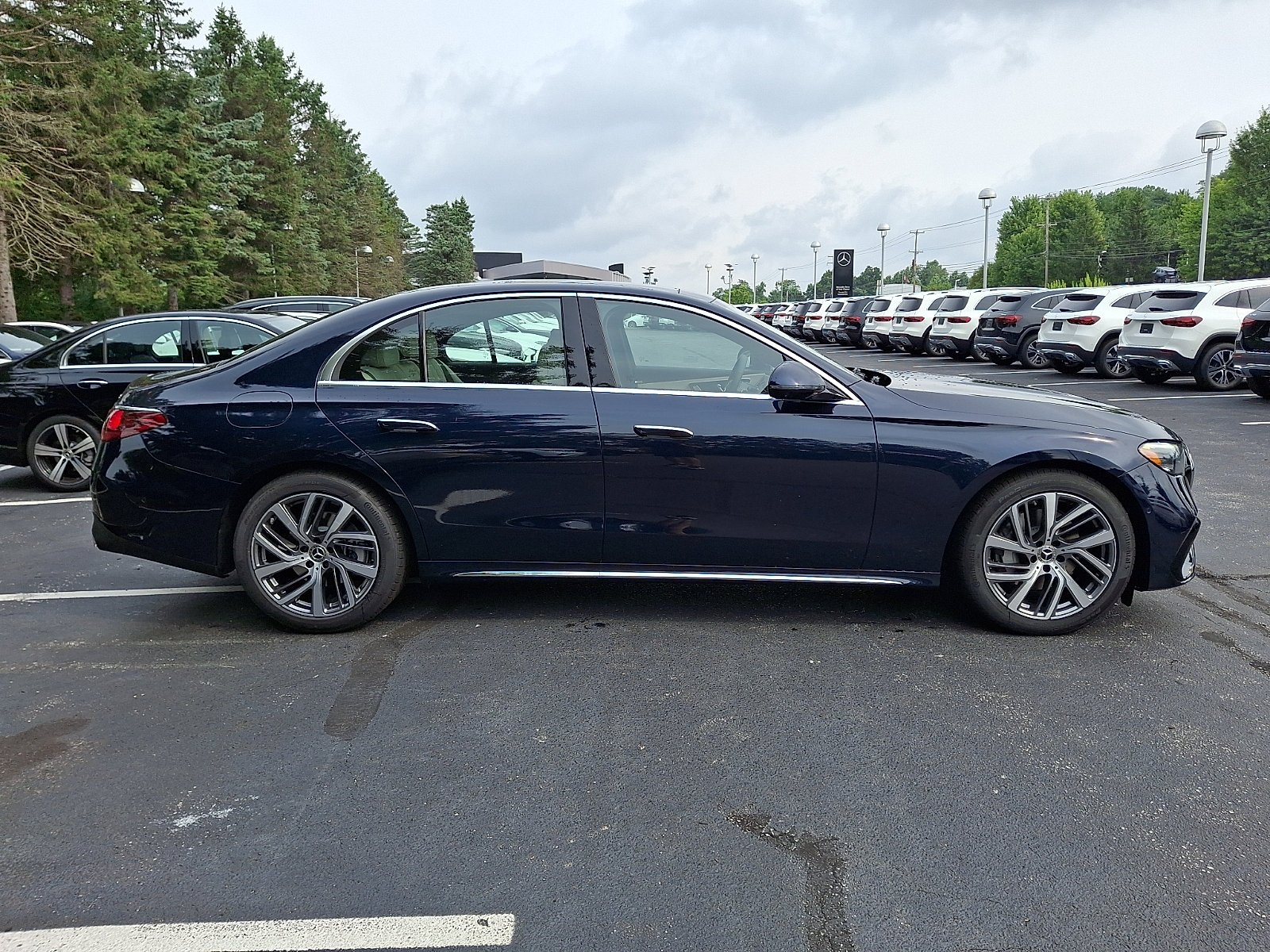 New 2027 Nautical Blue Metallic Mercedes-Benz E 350 image 28