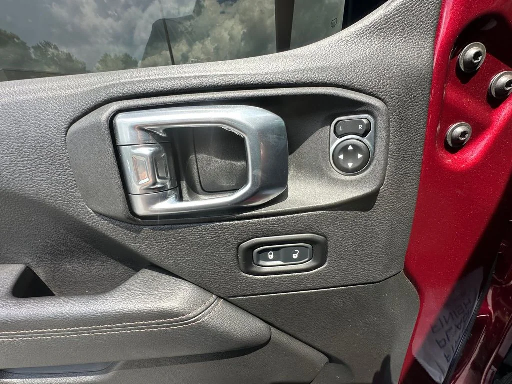 Used 2022 Red Jeep Unlimited Rubicon 392 image 31