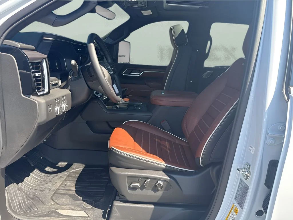 Used 2026 White GMC Denali Ultimate image 10