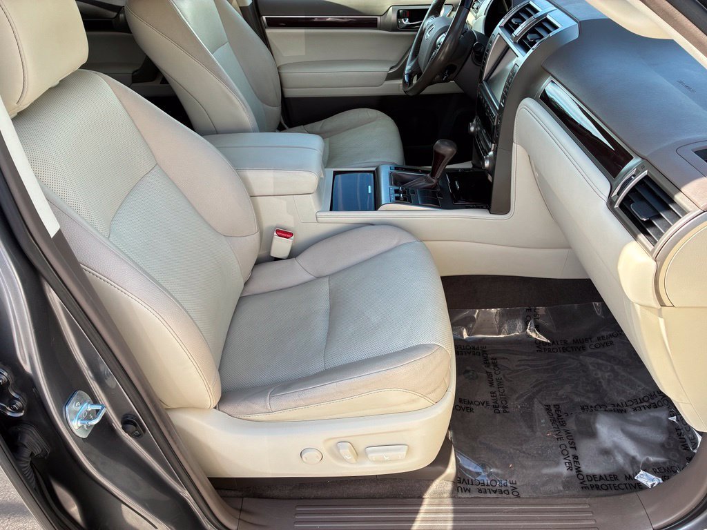 Used 2019 Gray Lexus 460 image 32