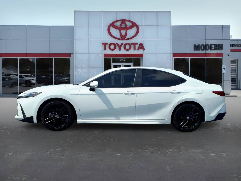 Used 2025 Ice Cap Toyota SE image 2