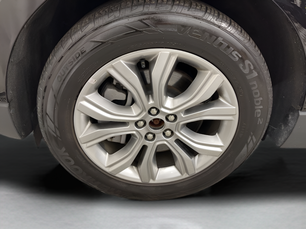 Used 2024 Black Metallic Ford Titanium AWD image 35
