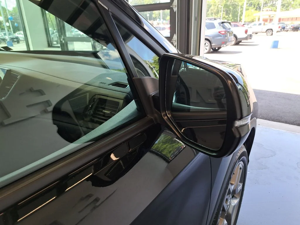 Used 2023 Beige Honda EX-L image 36