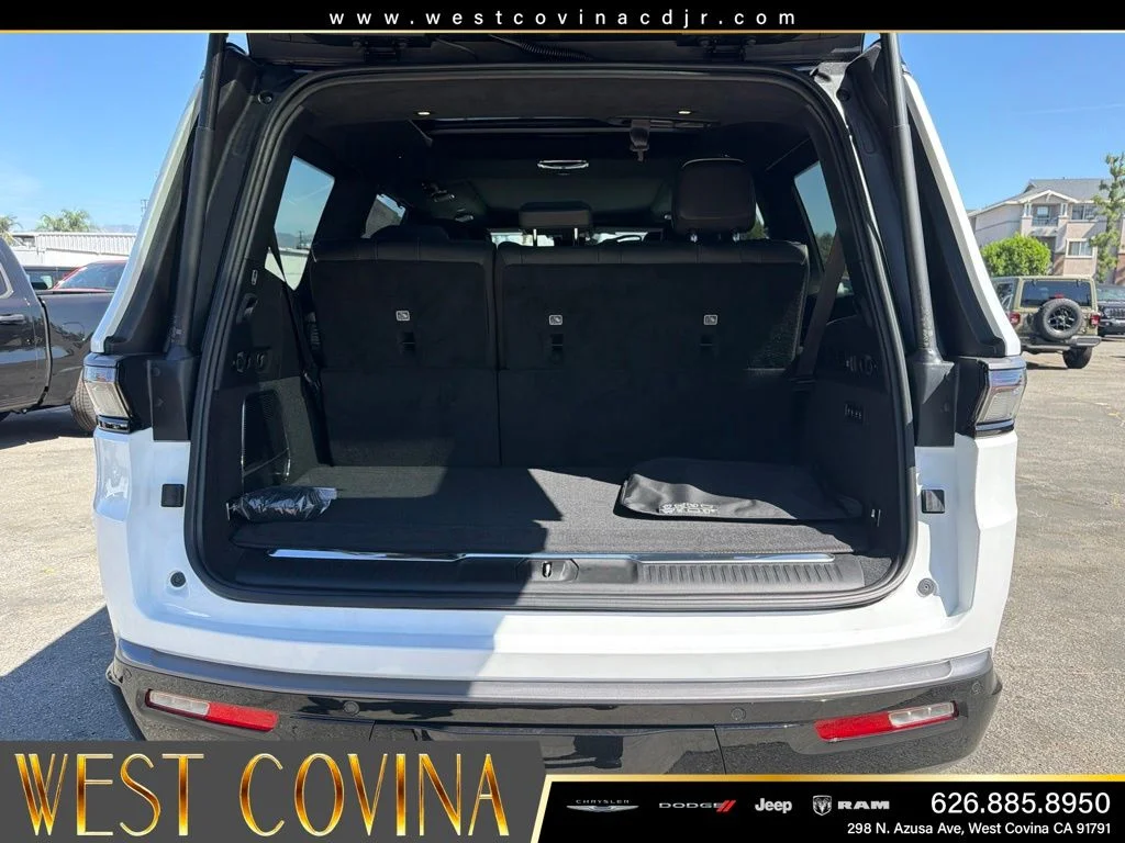 New 2026 Bright White Clearcoat Jeep Summit Reserve image 15