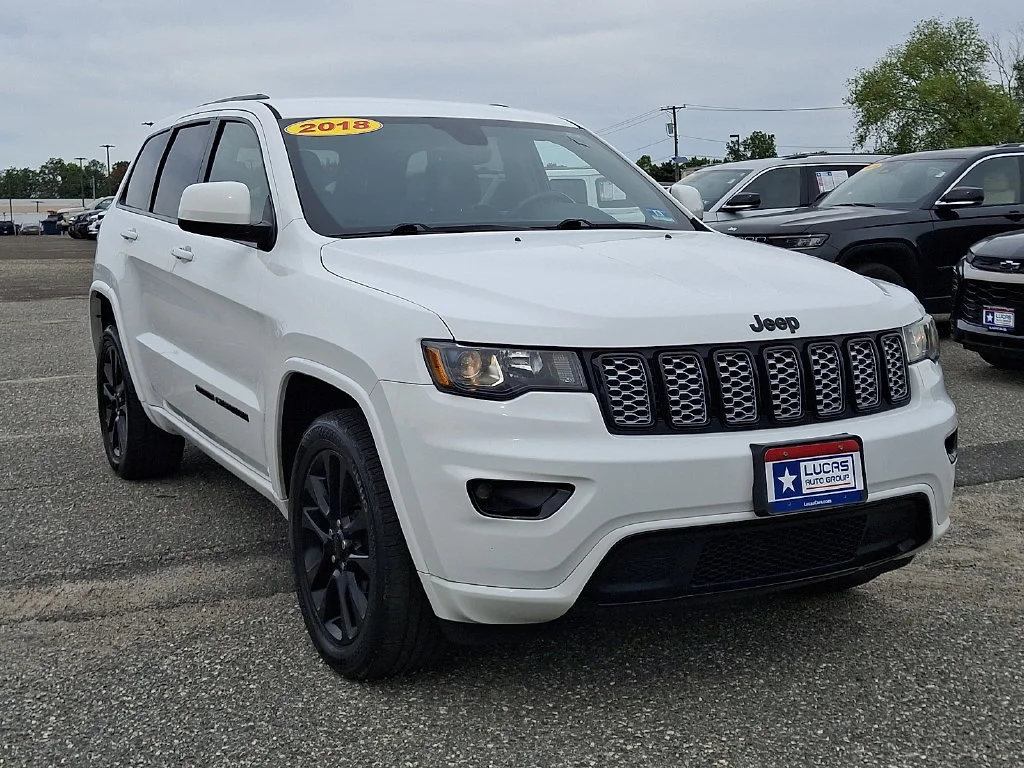Used 2018 Bright White Clearcoat Jeep Altitude image 2